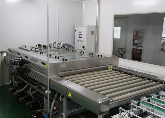 Chine Équipement de lavage de picovolte en verre photovoltaïque de modules, lavage en verre et machine de séchage fournisseur