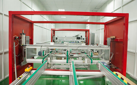 Chine Machine d'Assemblée de panneau solaire de modules de picovolte chiffre d'affaires de 180 degrés examinant Conver fournisseur